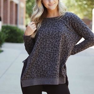 Leopard weekender